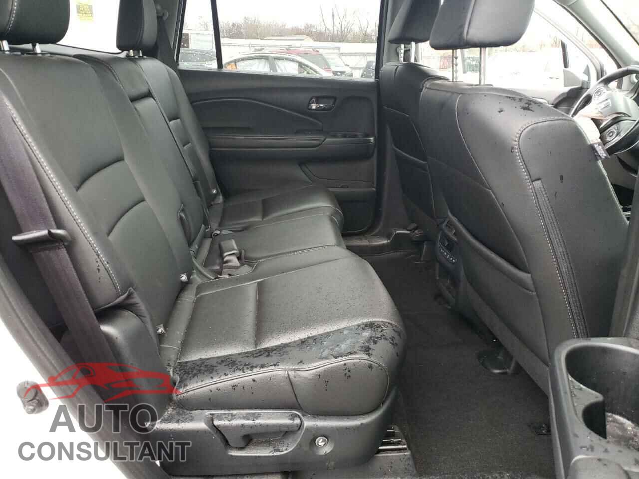 HONDA PILOT 2017 - 5FNYF6H76HB004508