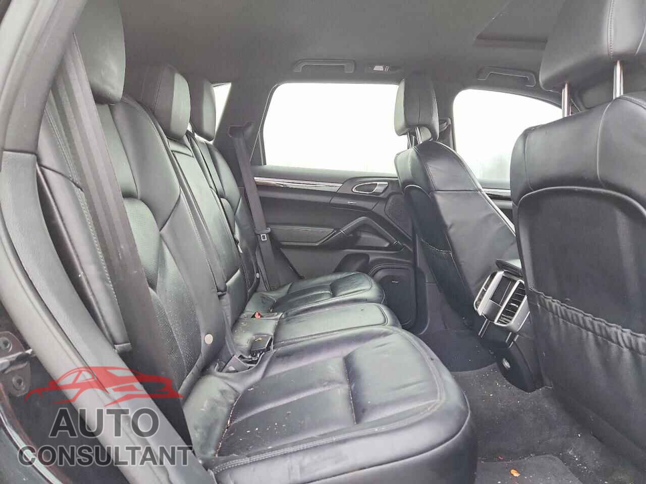 PORSCHE CAYENNE 2016 - WP1AA2A25GKA12963