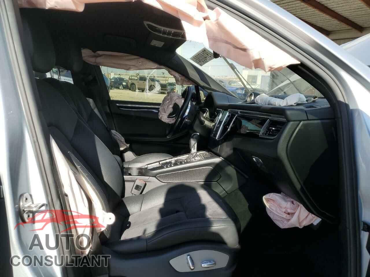 PORSCHE MACAN 2017 - WP1AA2A53HLB82177