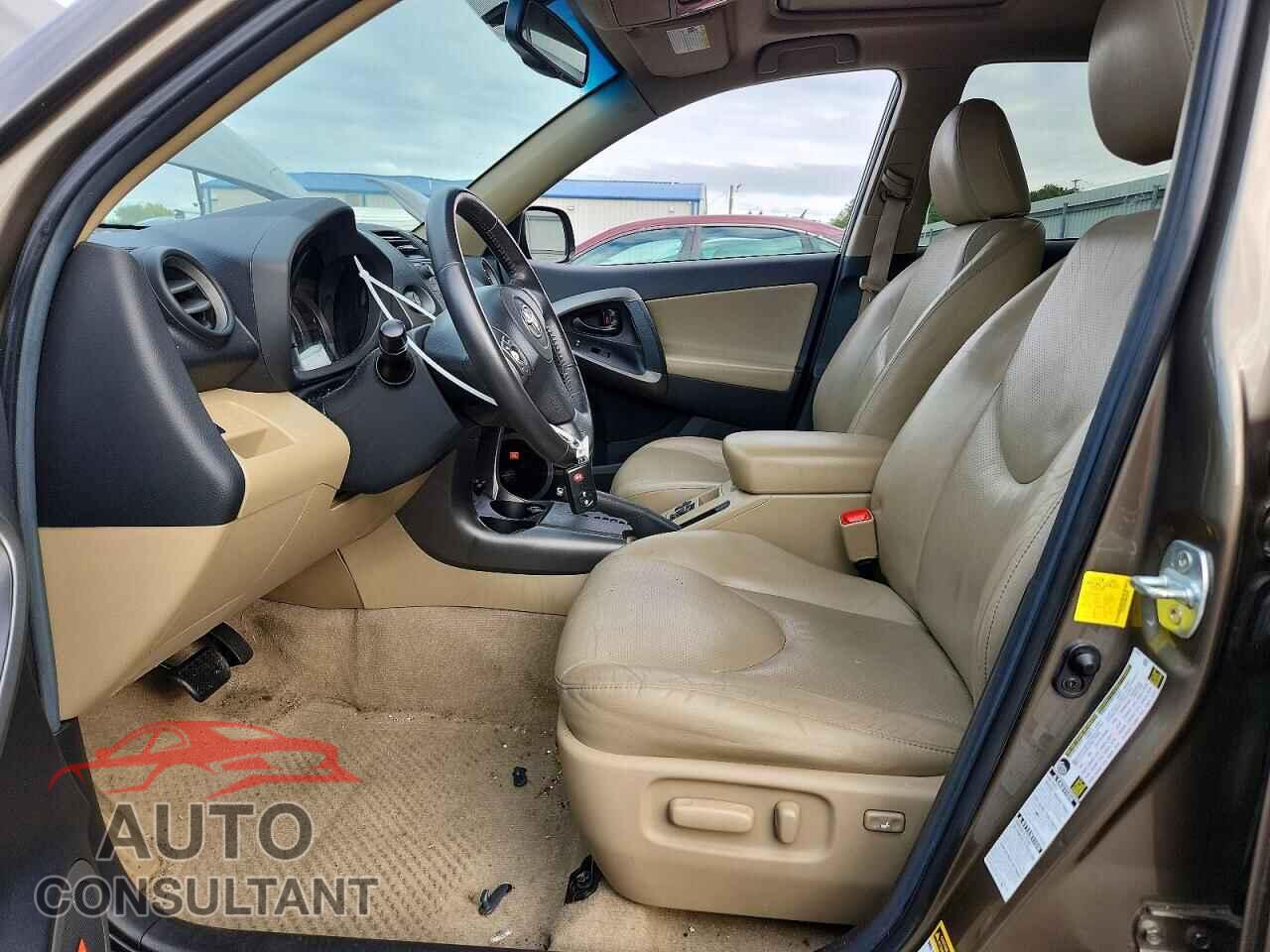 TOYOTA RAV4 2011 - 2T3DF4DV5BW145689
