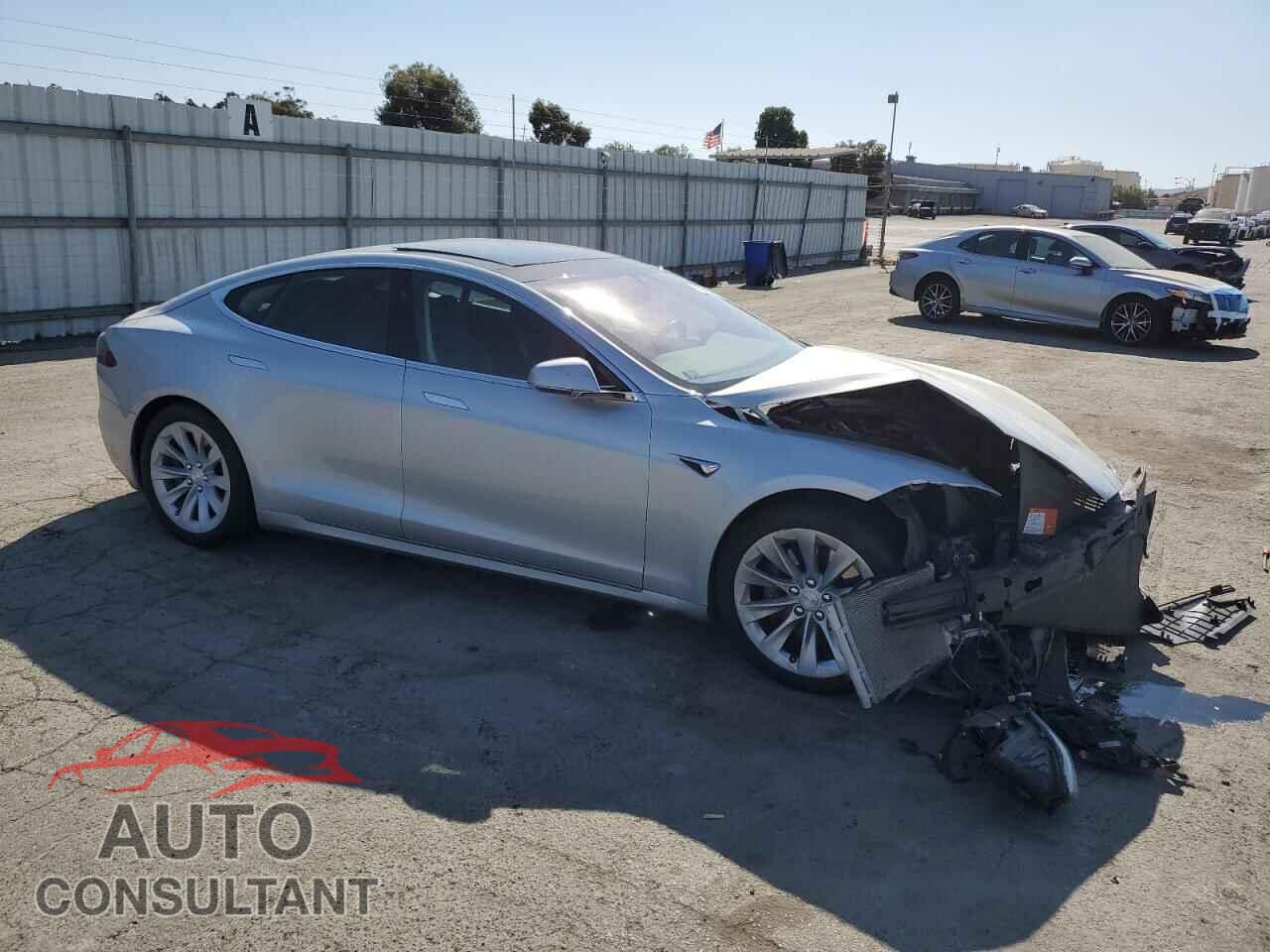 TESLA MODEL S 2018 - 5YJSA1E2XJF247938