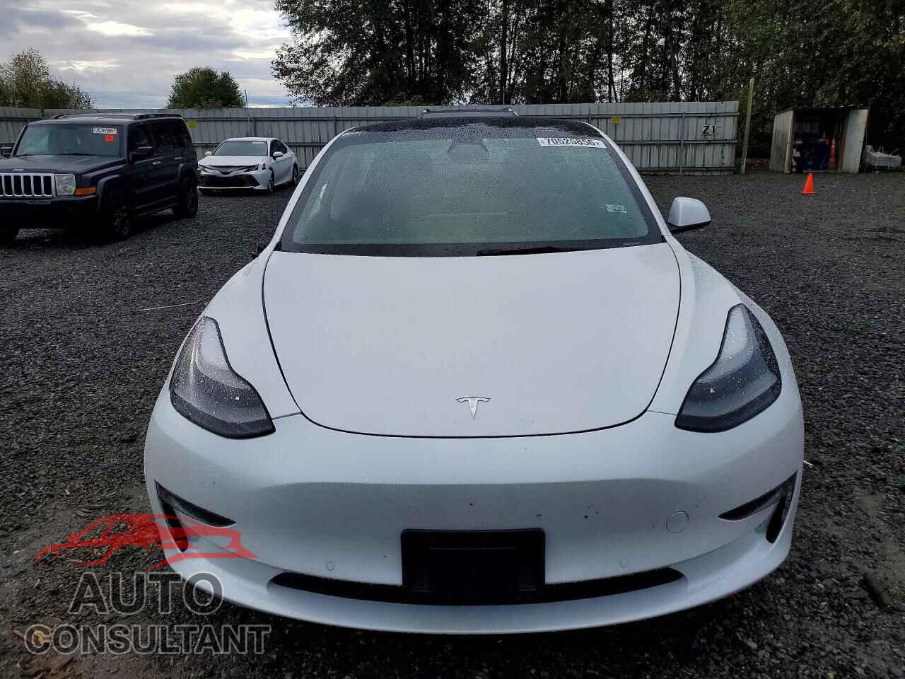TESLA MODEL 3 2022 - 5YJ3E1EB6NF136401