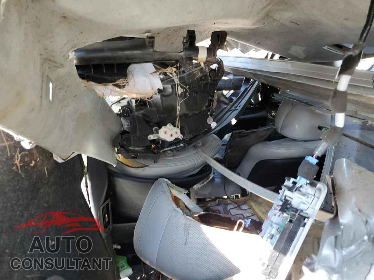 LEXUS LS460 2013 - JTHGL5EFXD5049956