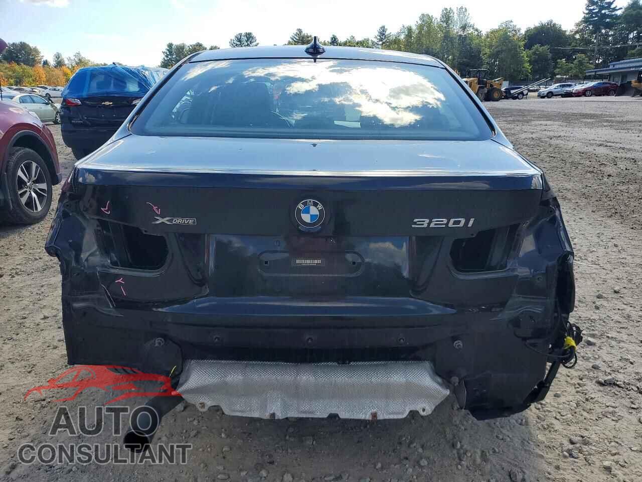 BMW 3 SERIES 2017 - WBA8A3C3XHA066968