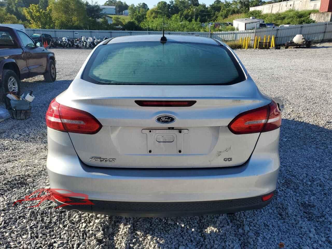 FORD FOCUS 2015 - 1FADP3F25FL201624