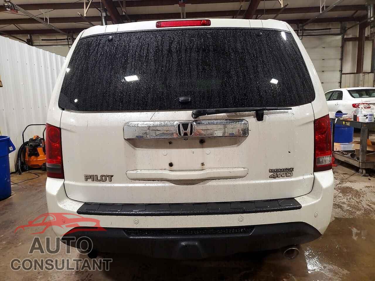 HONDA PILOT 2013 - 5FNYF4H92DB056122