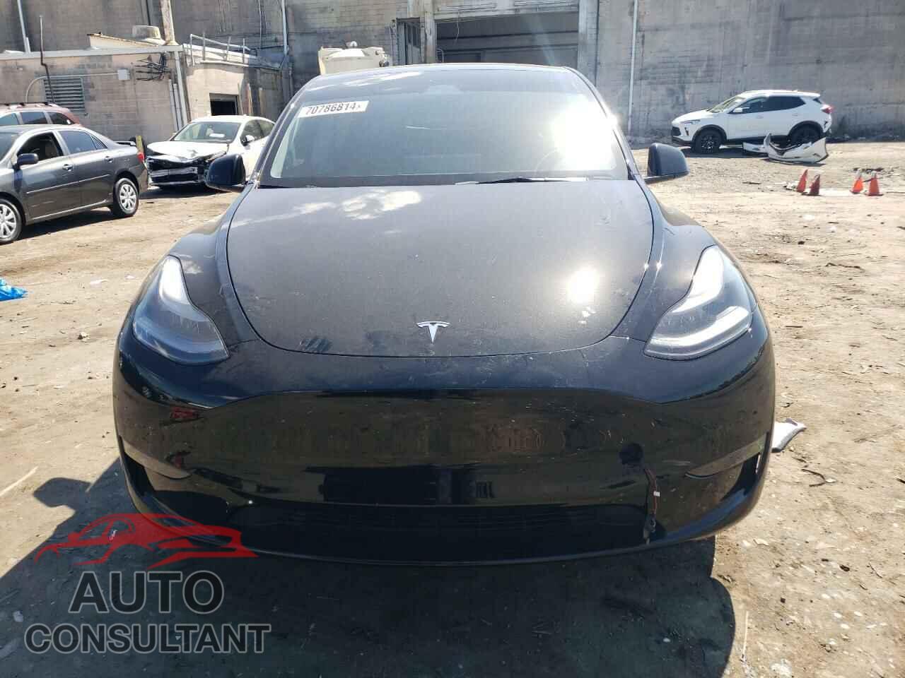 TESLA MODEL Y 2023 - 7SAYGDEE9PF803608