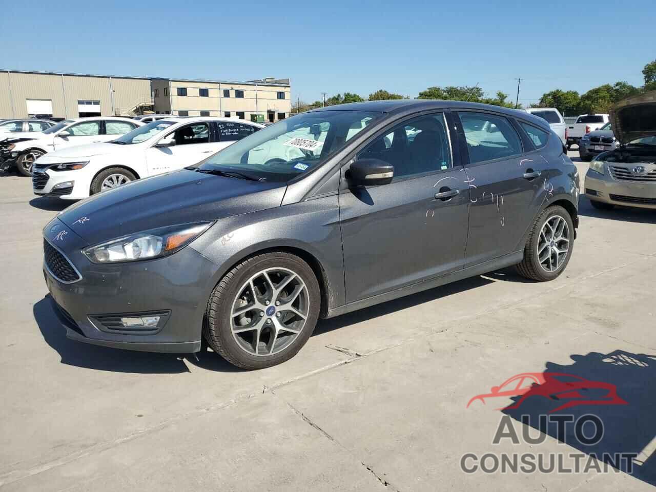 FORD FOCUS 2017 - 1FADP3M27HL332494