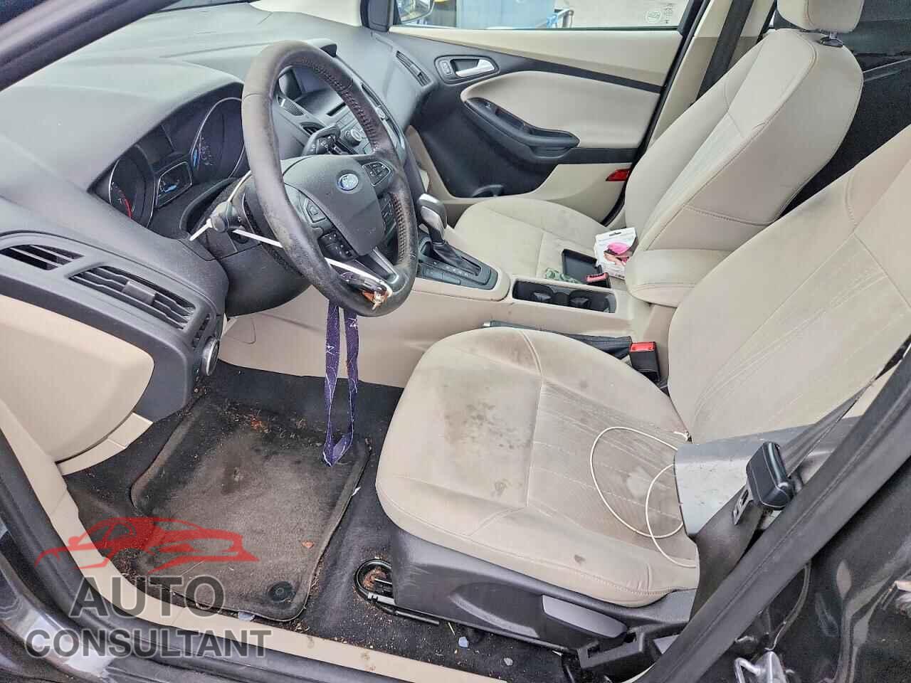 FORD FOCUS 2015 - 1FADP3F25FL291552