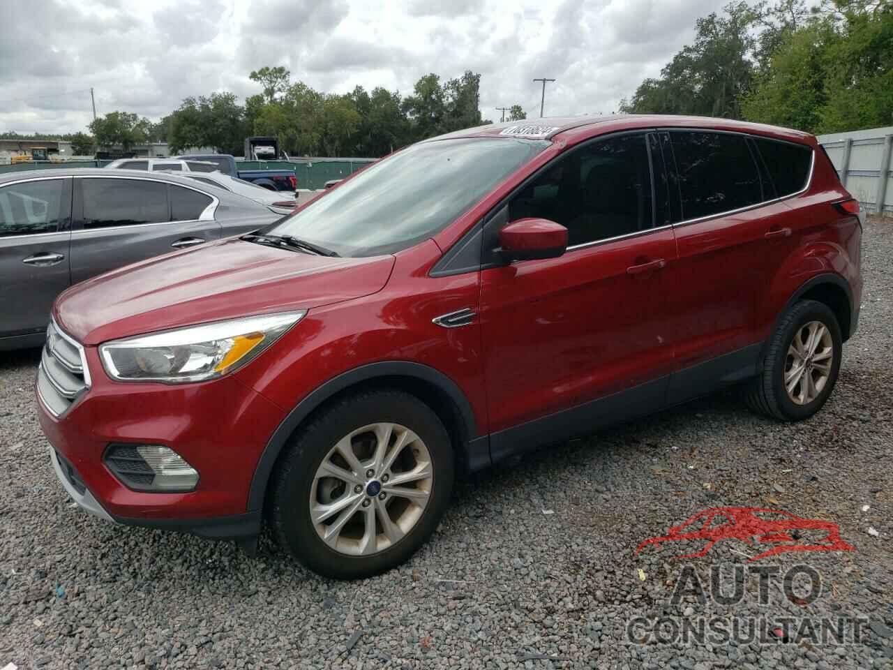 FORD ESCAPE 2017 - 1FMCU0GD1HUD49131