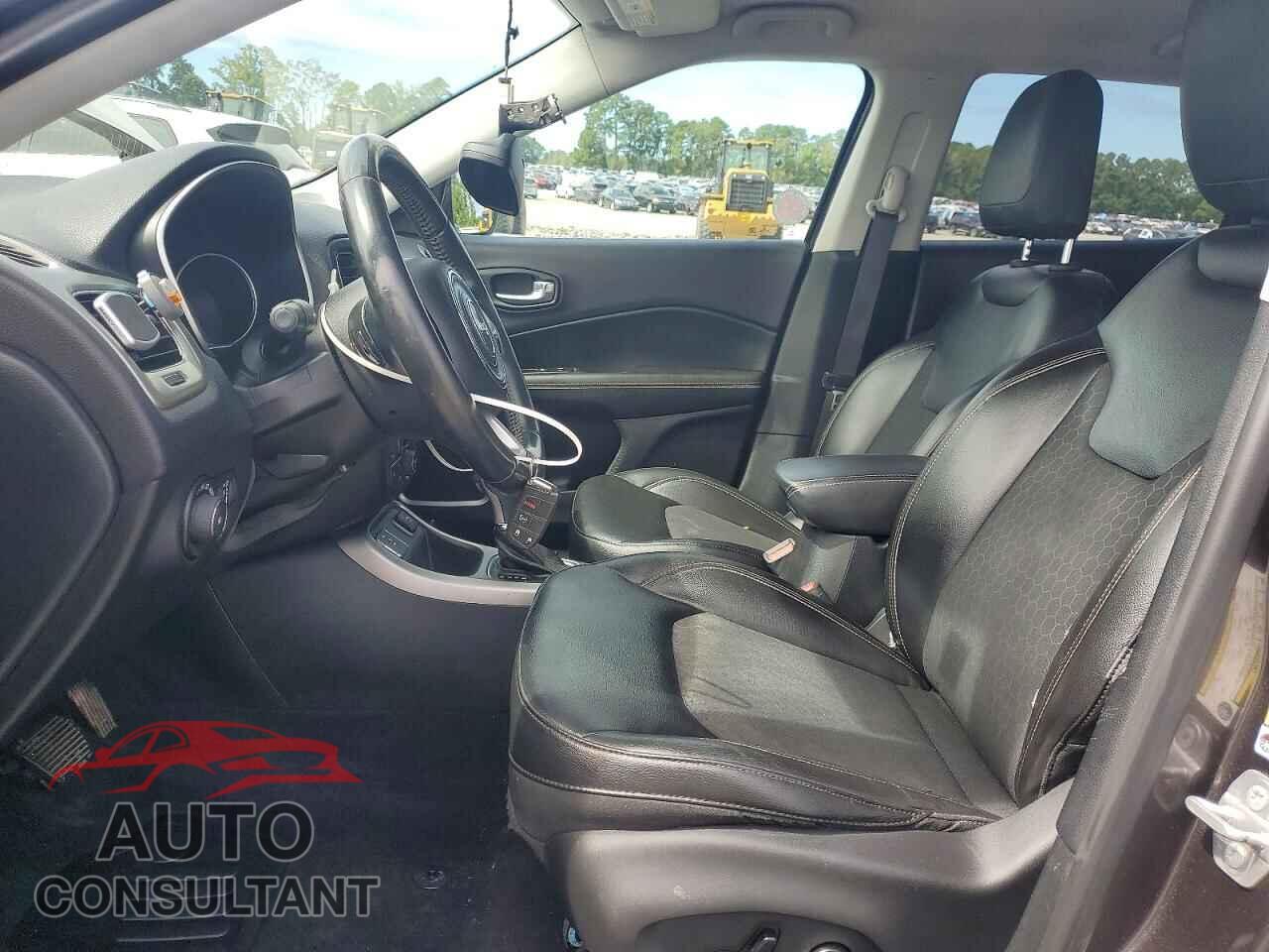 JEEP COMPASS 2018 - 3C4NJCBB8JT204701