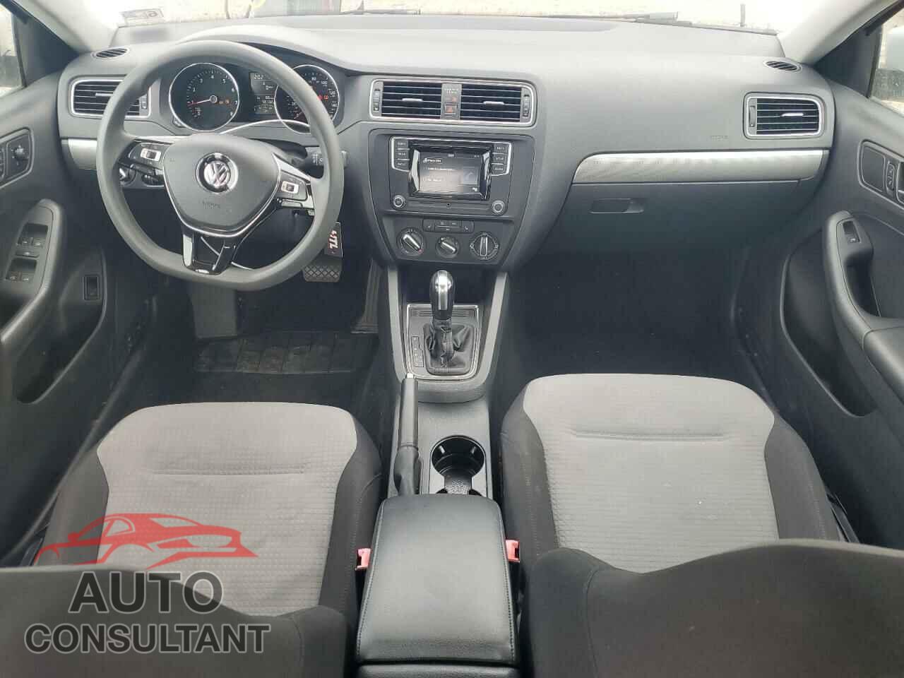 VOLKSWAGEN JETTA 2017 - 3VW2B7AJ4HM343130