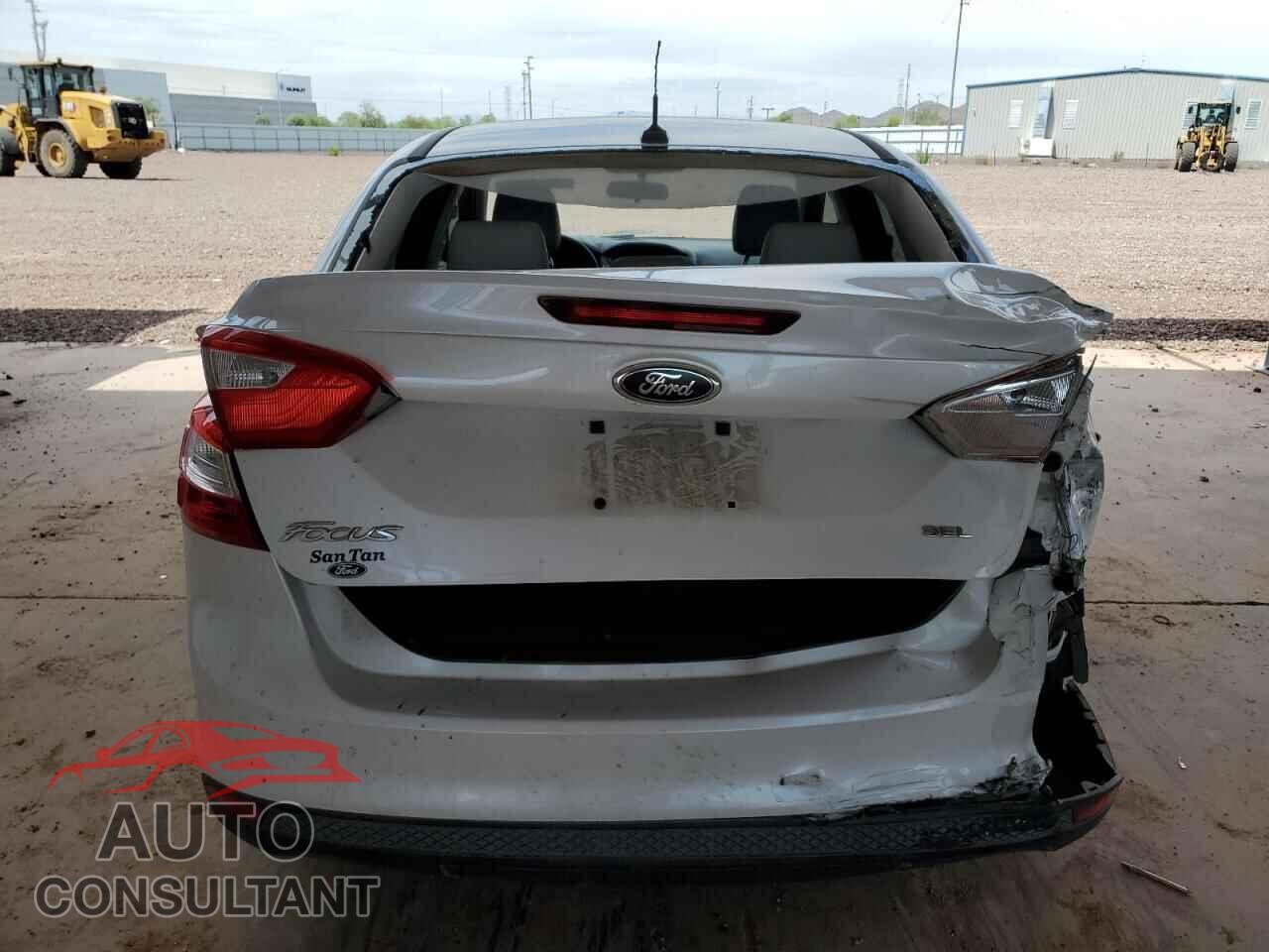 FORD FOCUS 2012 - 1FAHP3H26CL147972