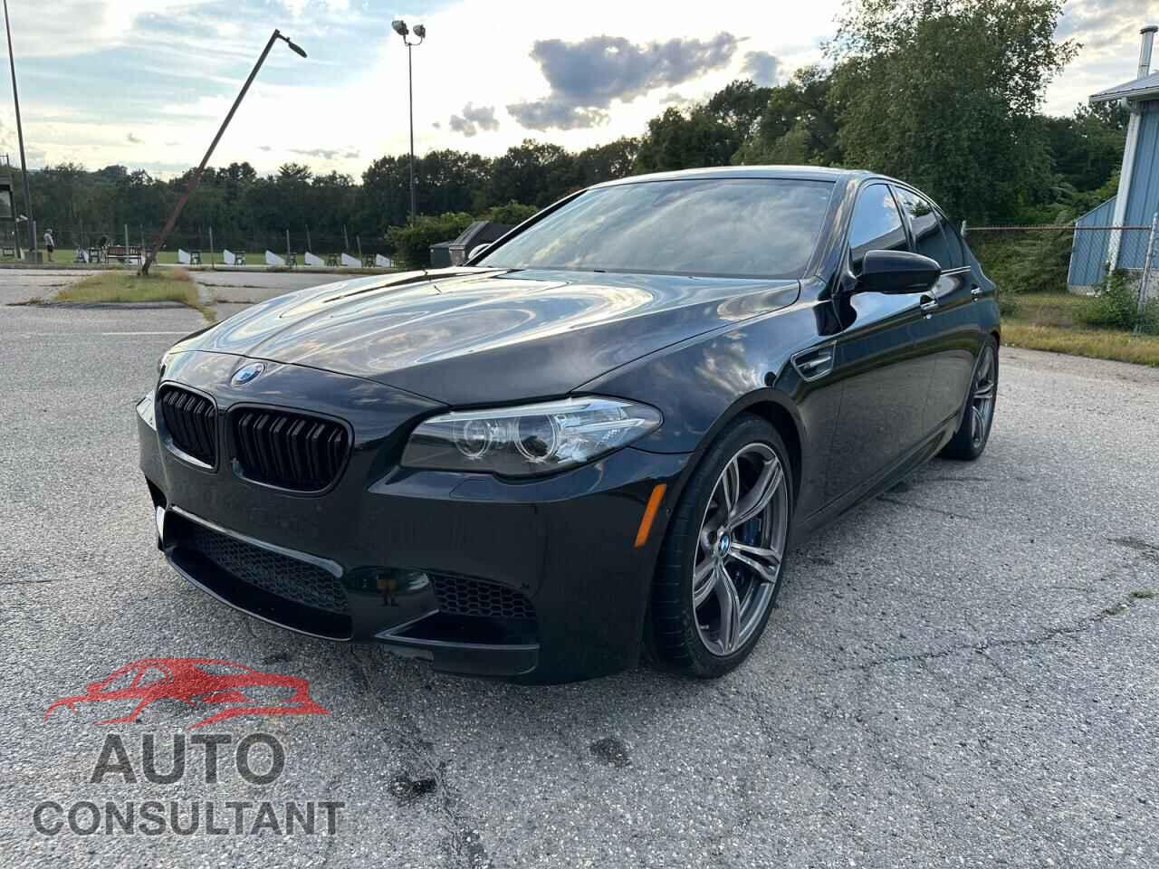 BMW M5 2014 - WBSFV9C52ED593327