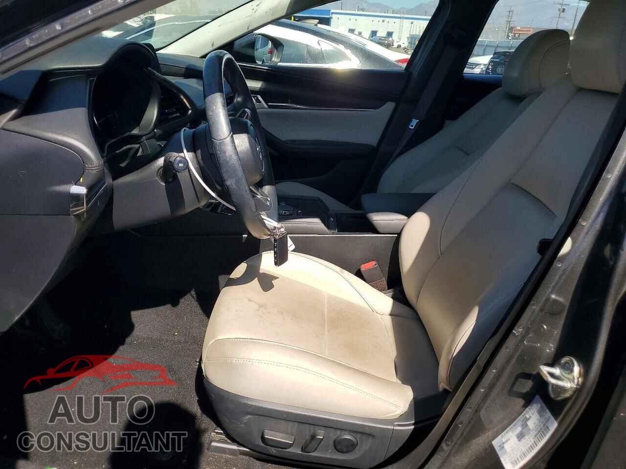 MAZDA 3 2019 - 3MZBPADL3KM112836