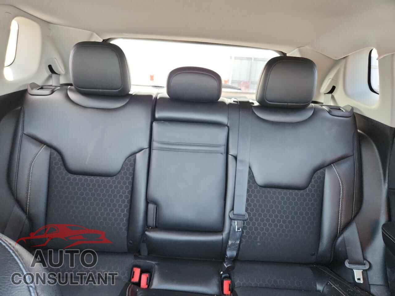 JEEP COMPASS 2019 - 3C4NJCBB1KT652019