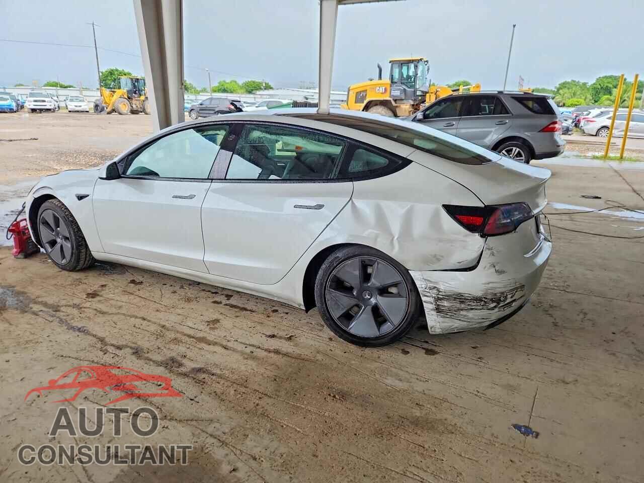 TESLA MODEL 3 2021 - 5YJ3E1EA8MF047564