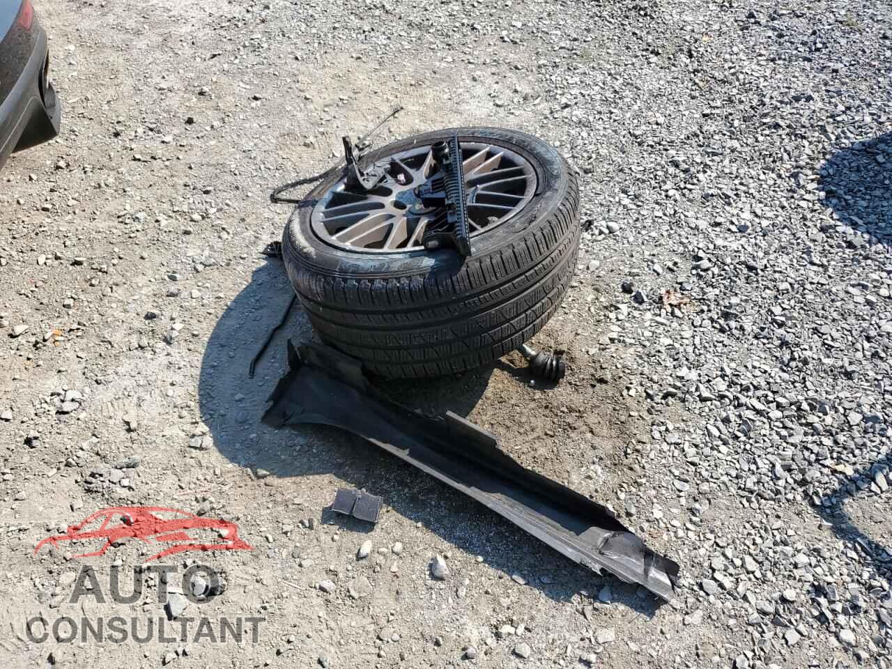 PORSCHE CAYENNE 2017 - WP1AA2A26HKA84661