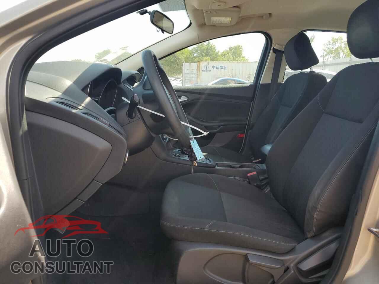 FORD FOCUS 2015 - 1FADP3F2XFL230195