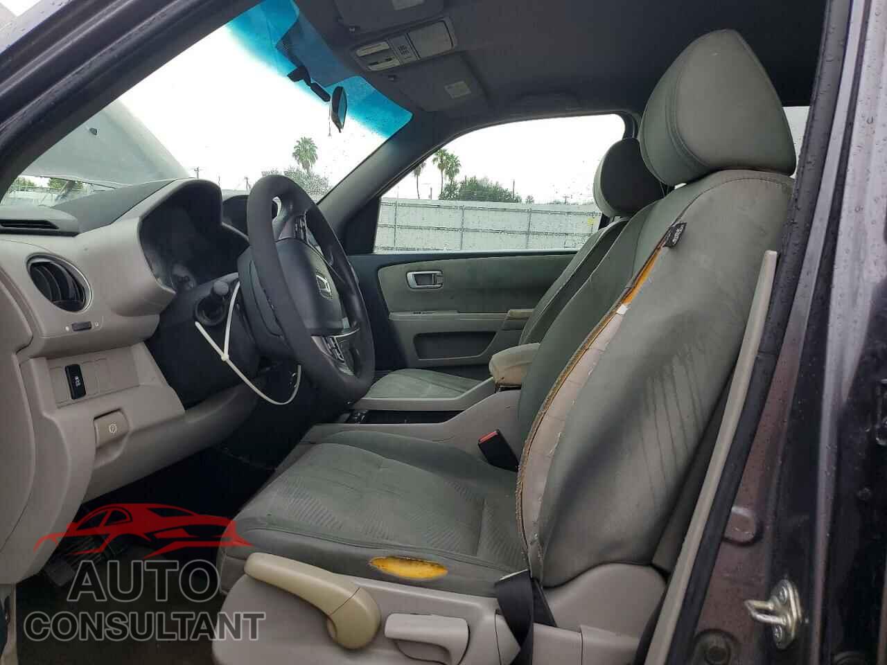 HONDA PILOT 2015 - 5FNYF3H20FB025547