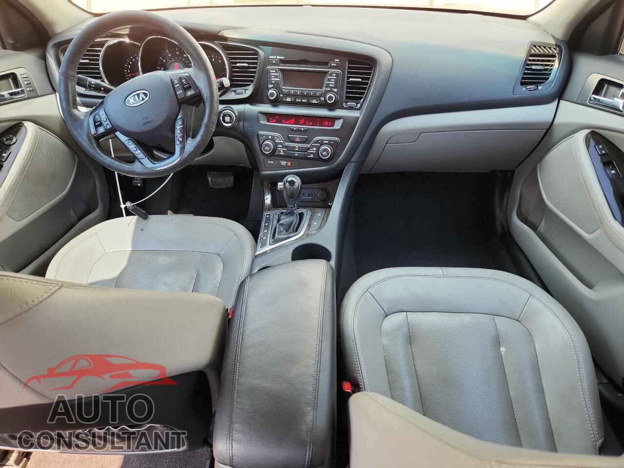 KIA OPTIMA 2011 - KNAGN4A73B5128724