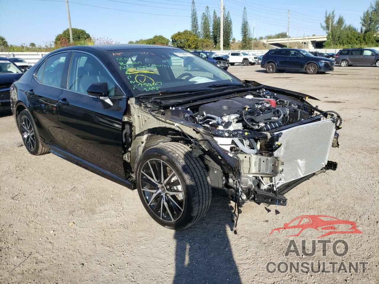 TOYOTA CAMRY 2022 - 4T1T11AK0NU637403