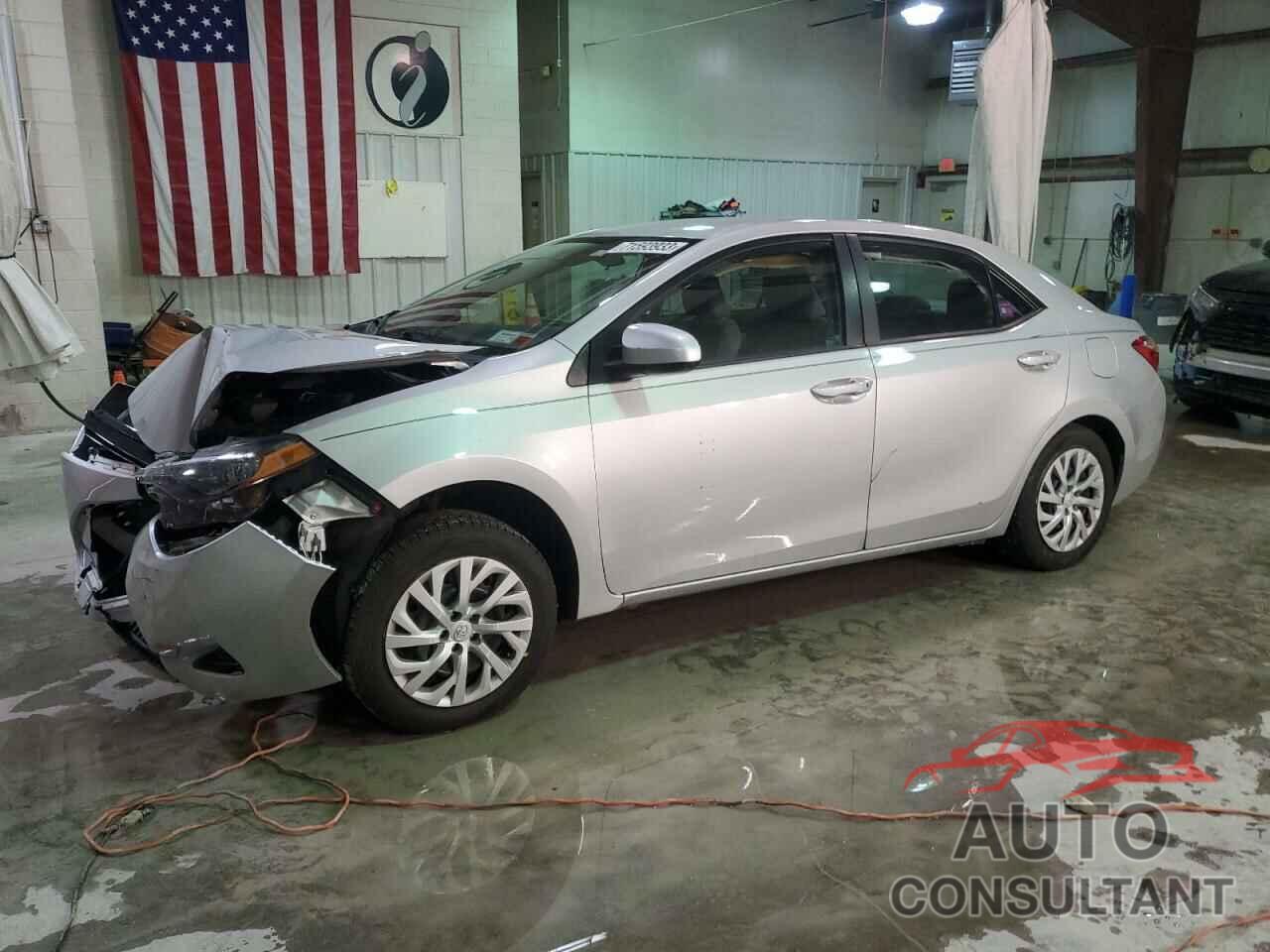TOYOTA COROLLA 2018 - 5YFBURHE2JP745423