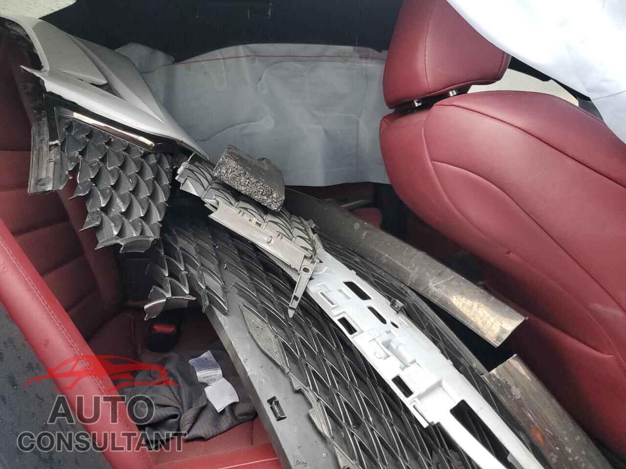 LEXUS IS 2018 - JTHCZ1D24J5016113