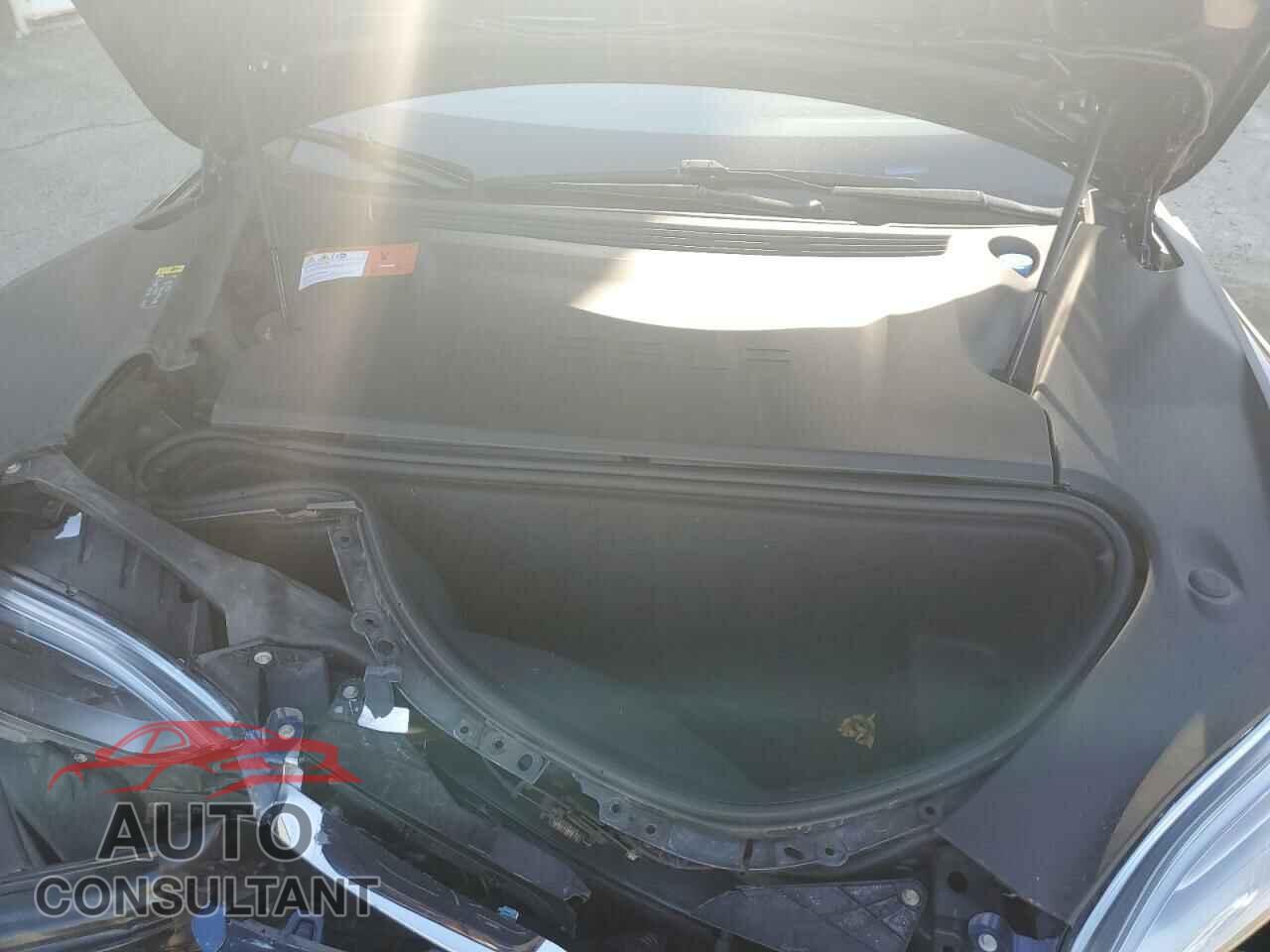 TESLA MODEL S 2018 - 5YJSA1E44JF268625