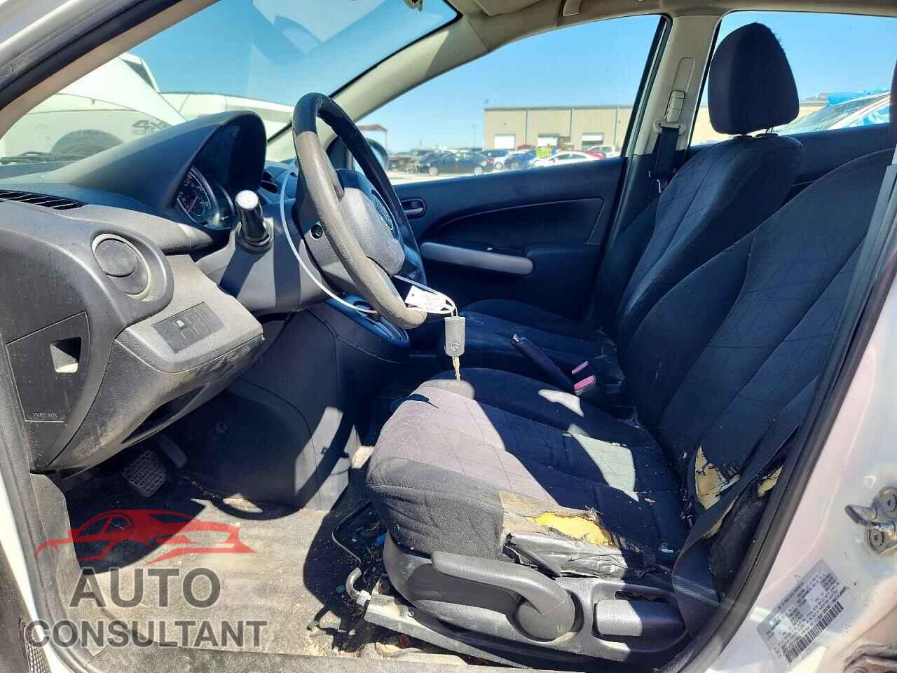 MAZDA 2 2013 - JM1DE1KY5D0159484