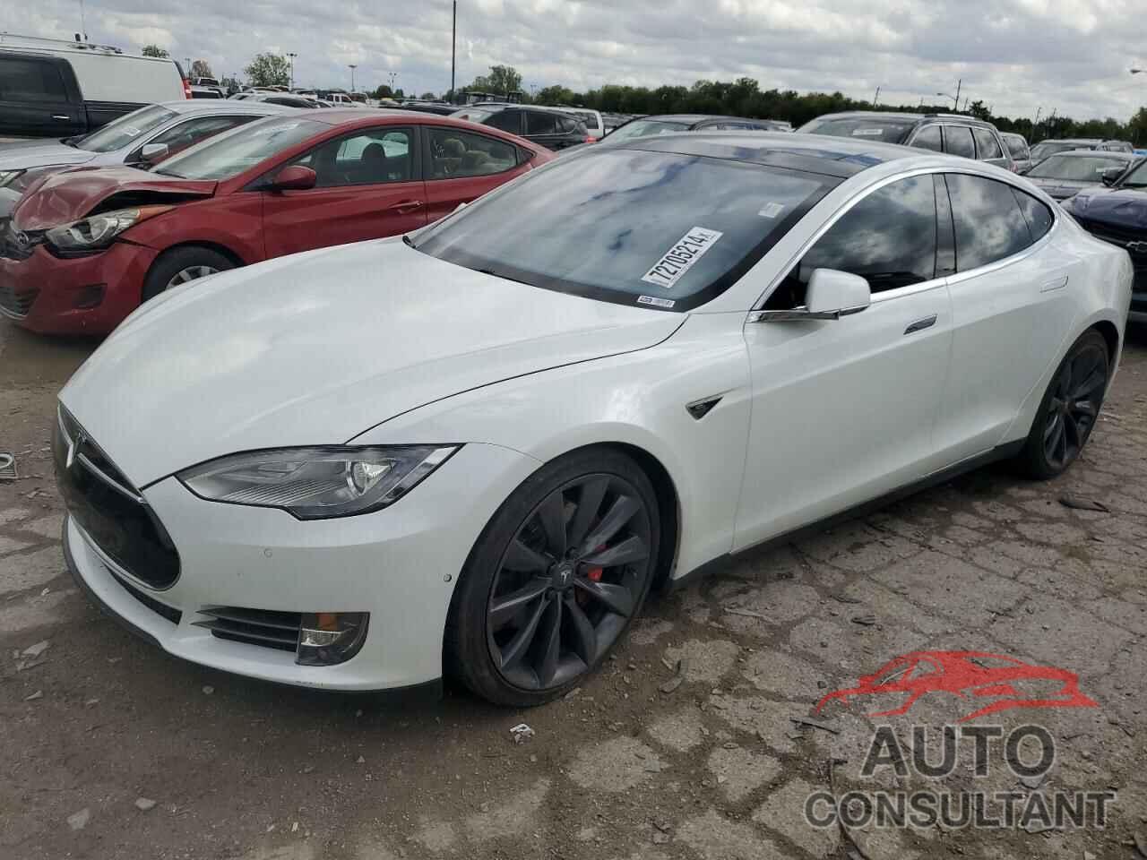 TESLA MODEL S 2015 - 5YJSA1E45FF106123