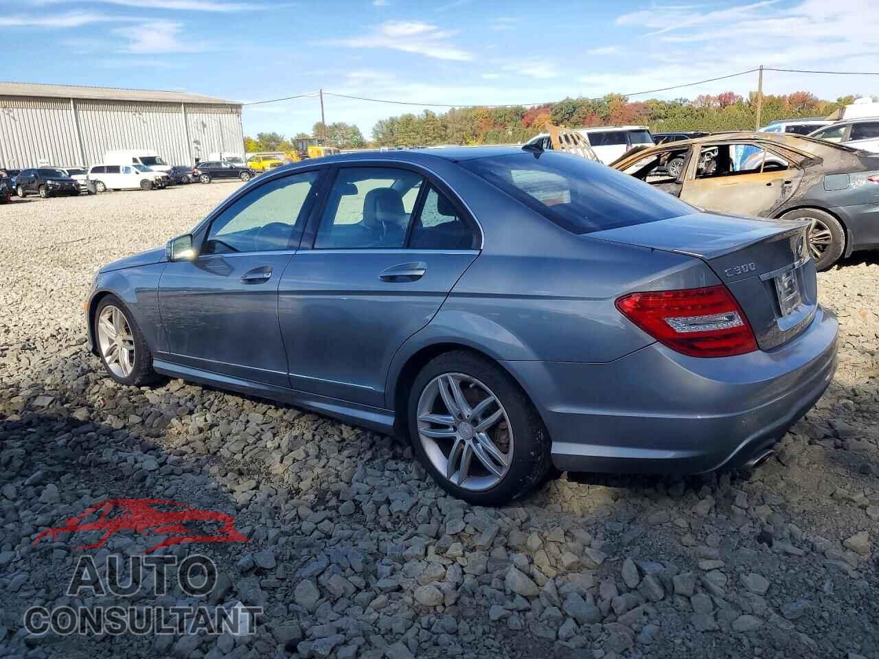 MERCEDES-BENZ C-CLASS 2013 - WDDGF8AB7DR287839