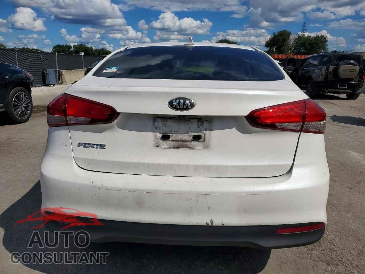 KIA FORTE 2017 - 3KPFL4A74HE144836