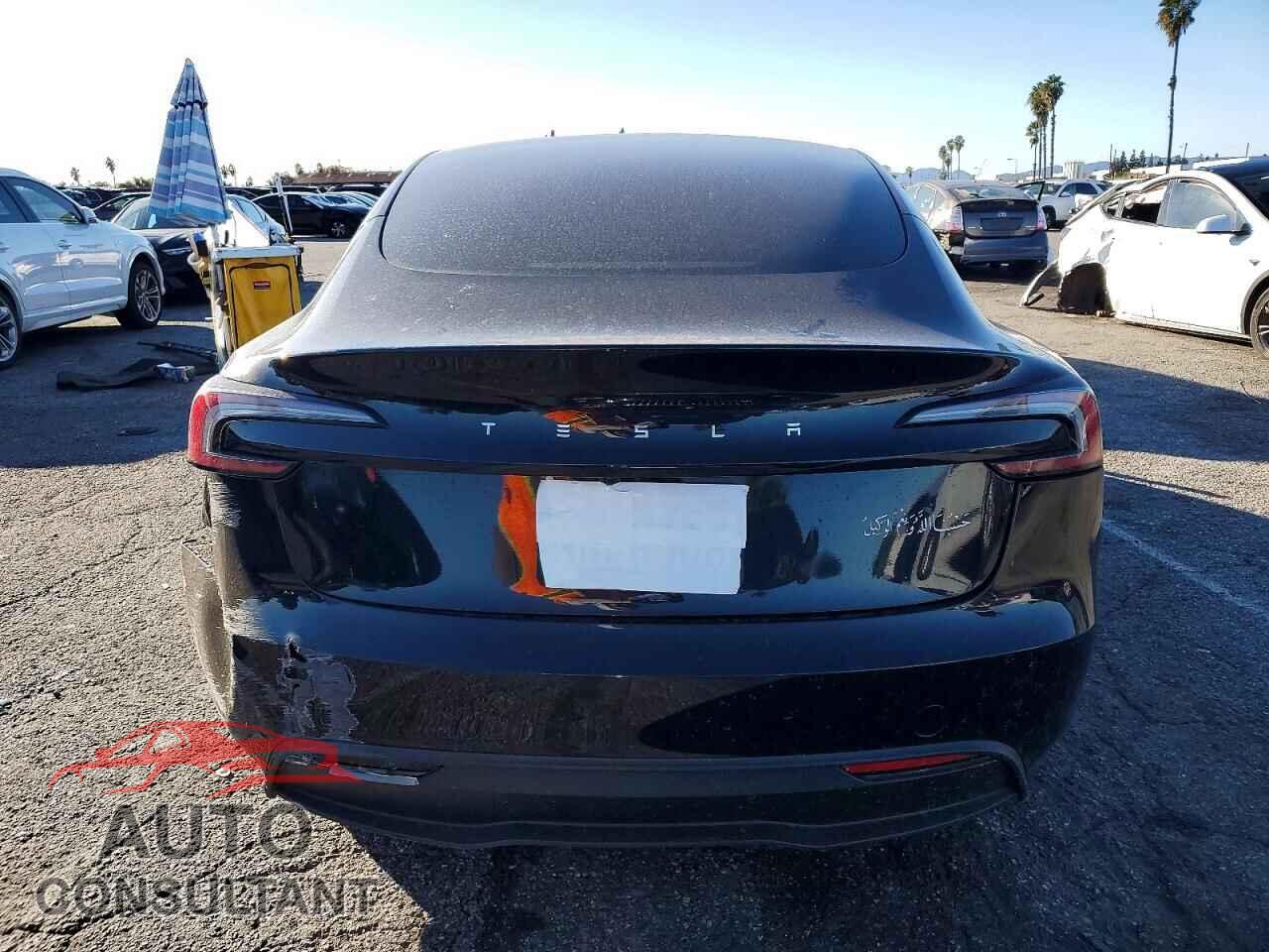 TESLA MODEL 3 2024 - 5YJ3E1EA8RF829449