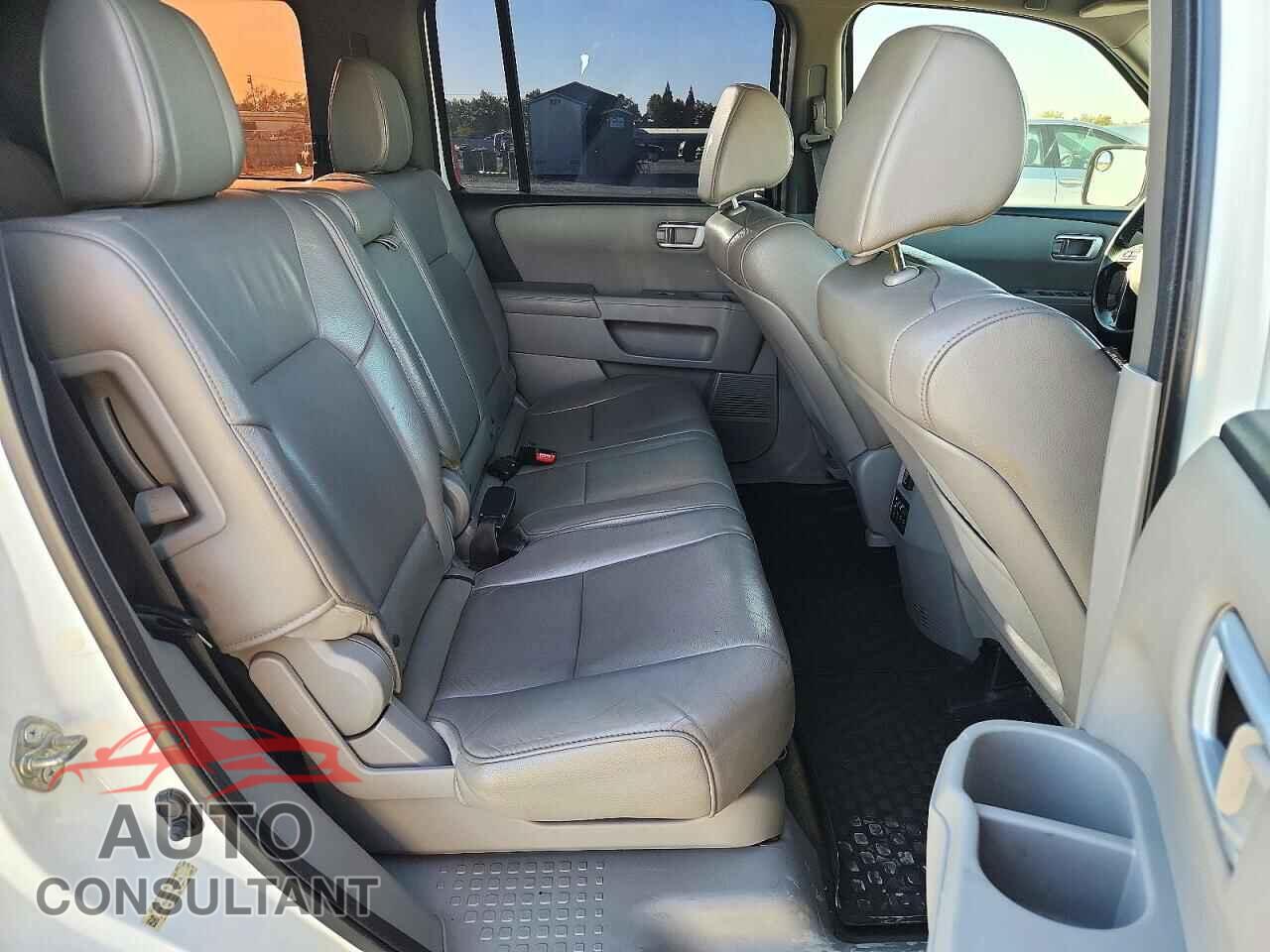HONDA PILOT 2014 - 5FNYF3H66EB017003