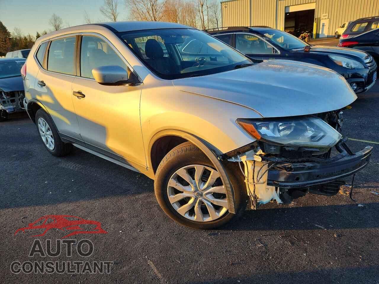 NISSAN ROGUE 2017 - KNMAT2MT9HP519675