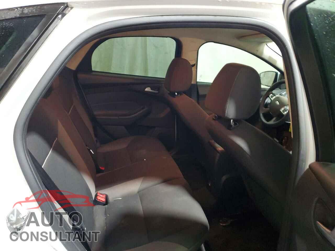 FORD FOCUS 2014 - 1FADP3K21EL325345