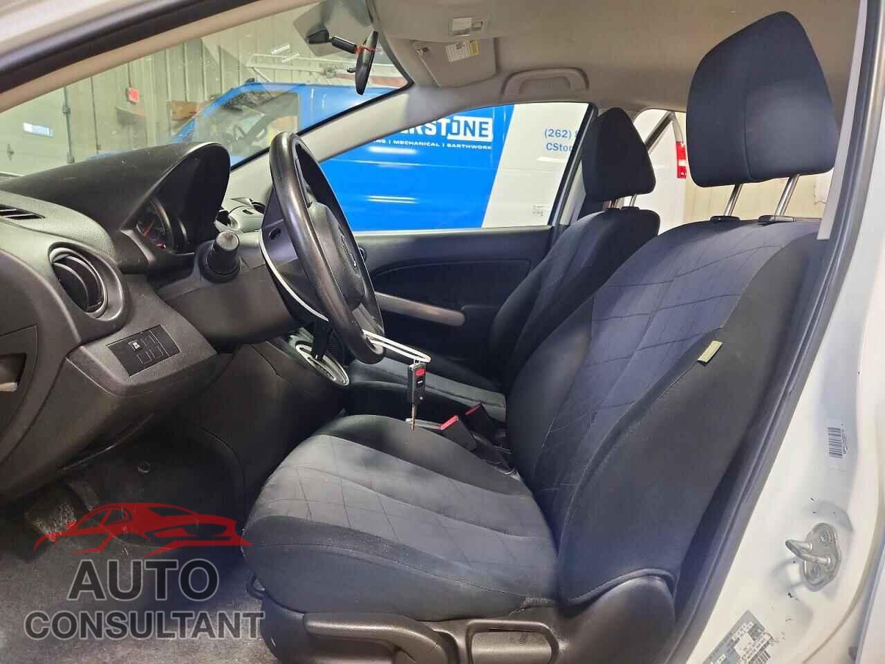 MAZDA 2 2014 - JM1DE1KY0E0183919