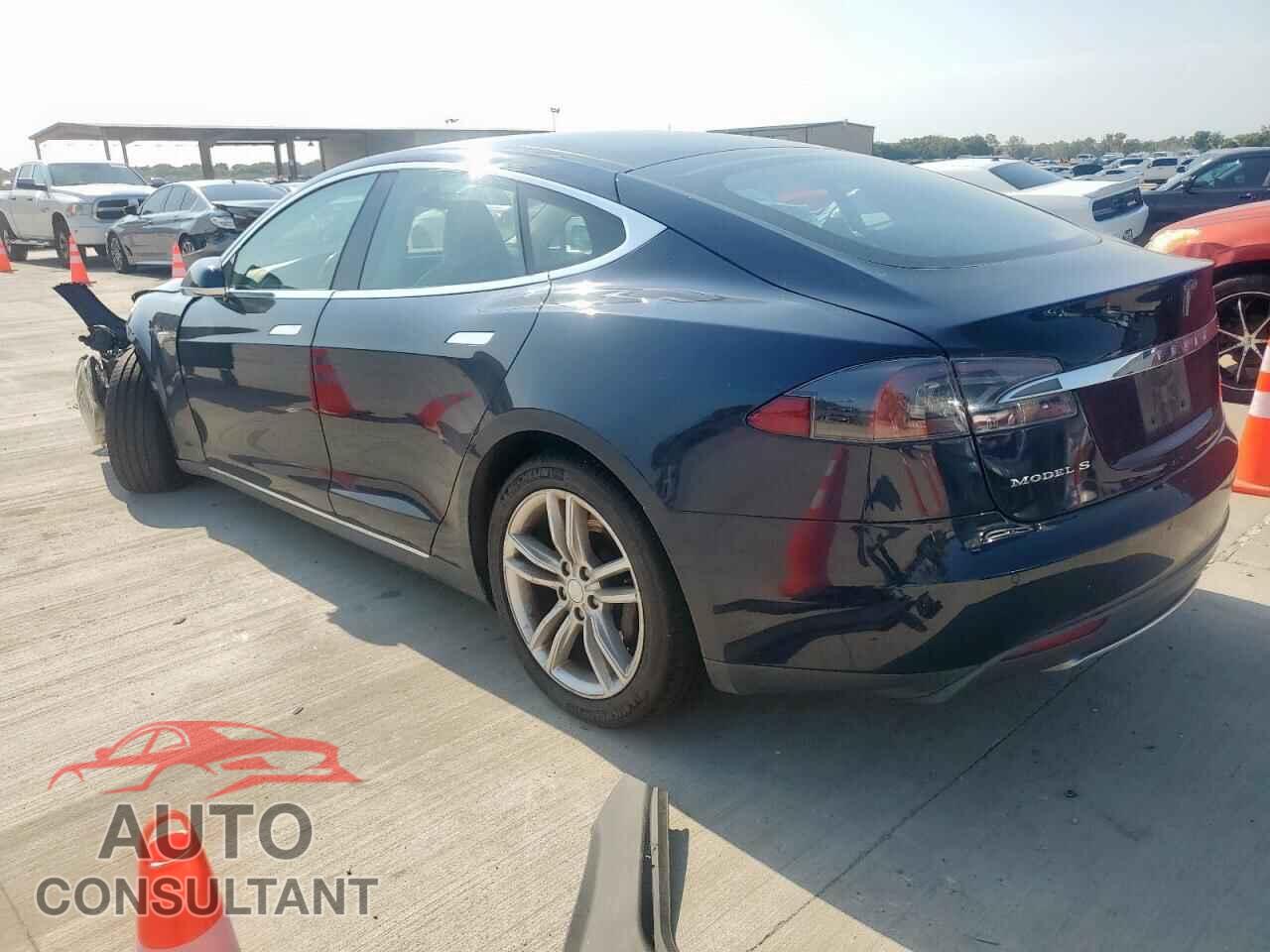 TESLA MODEL S 2013 - 5YJSA1CN6DFP20705
