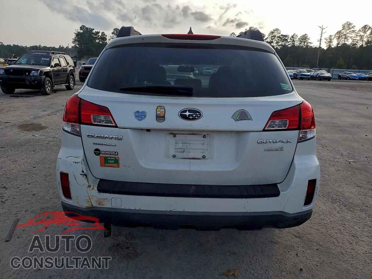 SUBARU OUTBACK 2014 - 4S4BRBLC8E3321690