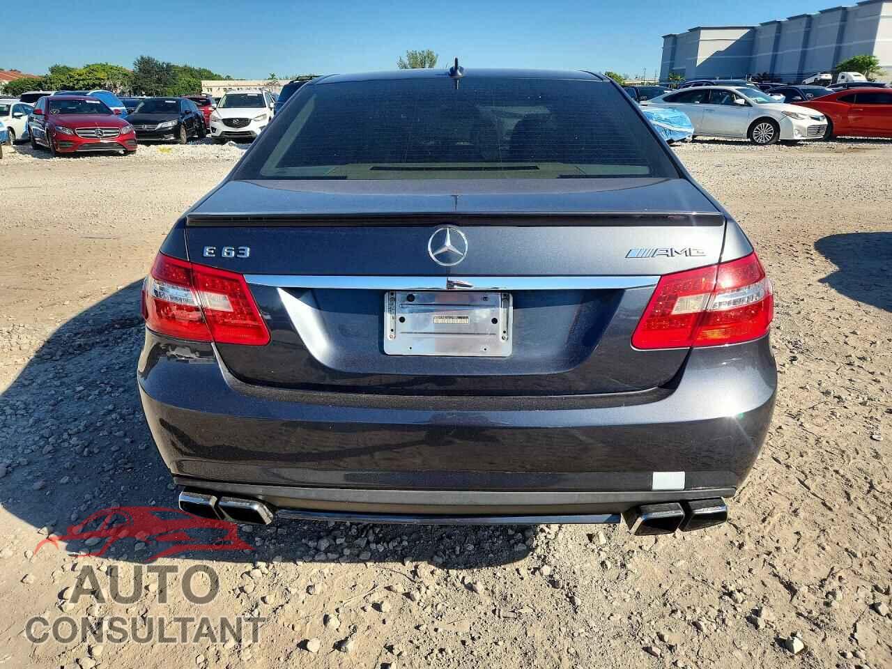 MERCEDES-BENZ E-CLASS 2010 - WDDHF7HB7AA121576