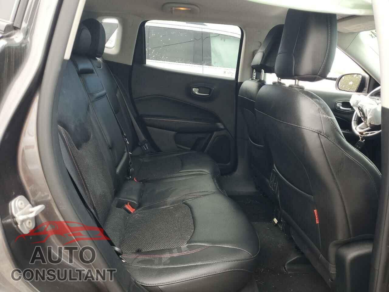JEEP COMPASS 2018 - 3C4NJDDB2JT265111