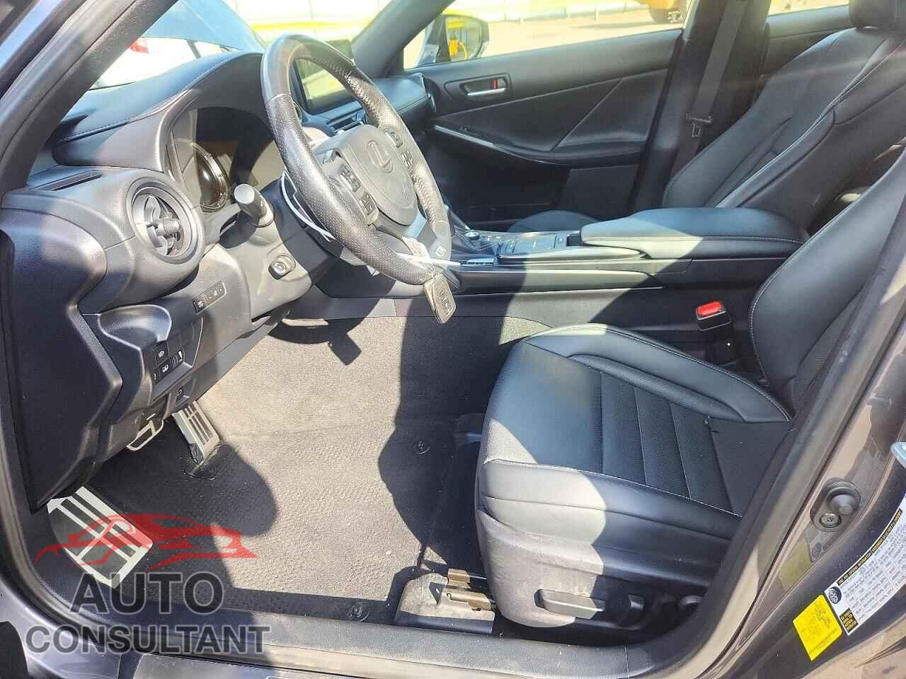 LEXUS IS 2023 - JTHAP1D24P5002332