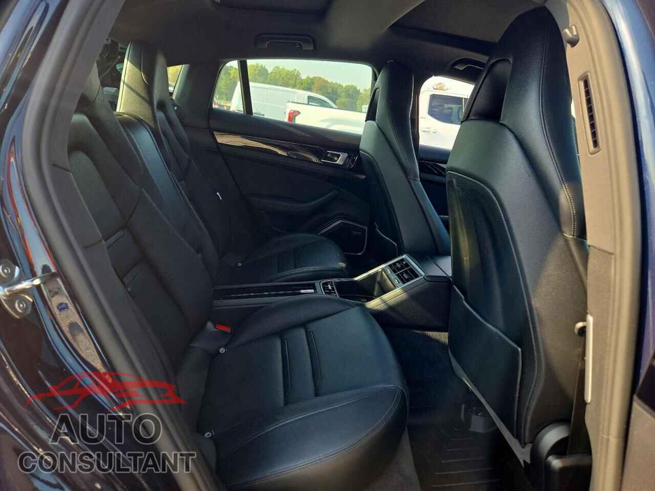 PORSCHE PANAMERA 2018 - WP0AA2A77JL113100