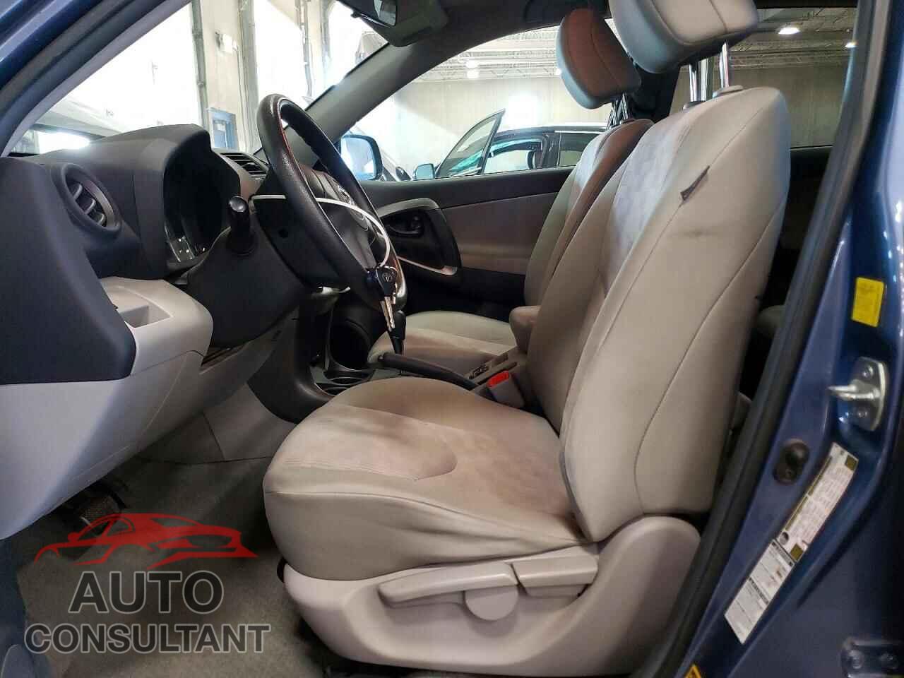 TOYOTA RAV4 2011 - 2T3BF4DV2BW112527