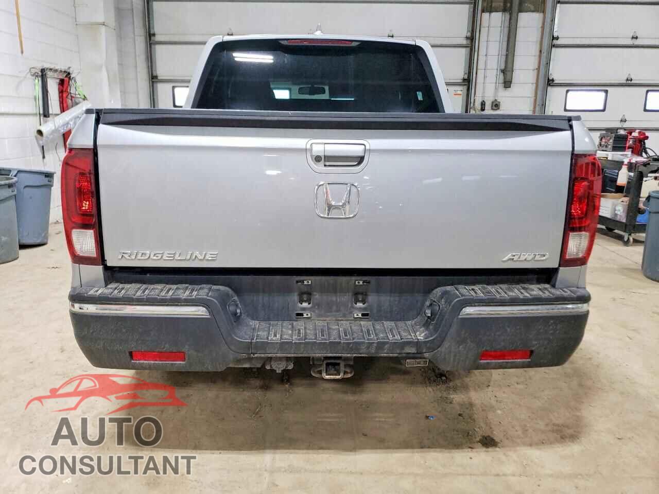 HONDA RIDGELINE 2017 - 5FPYK3F66HB010966