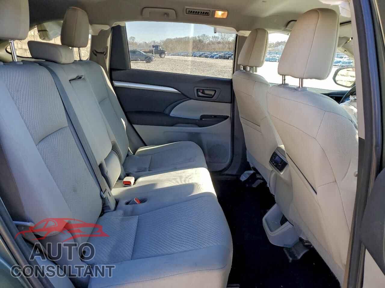 TOYOTA HIGHLANDER 2018 - 5TDBZRFH3JS488861