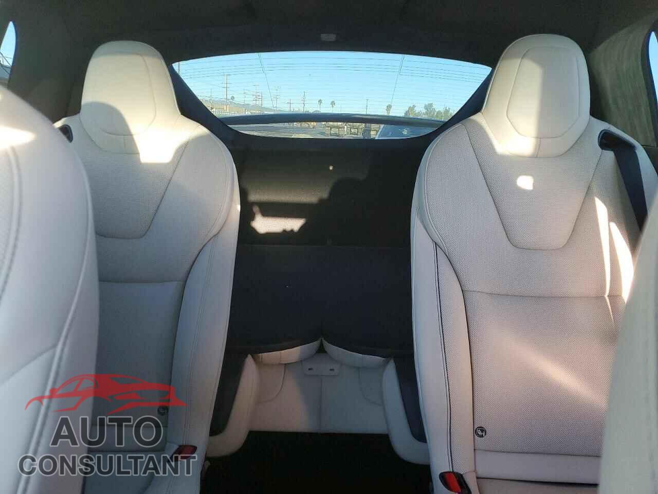 TESLA MODEL X 2023 - 7SAXCBE69PF429845