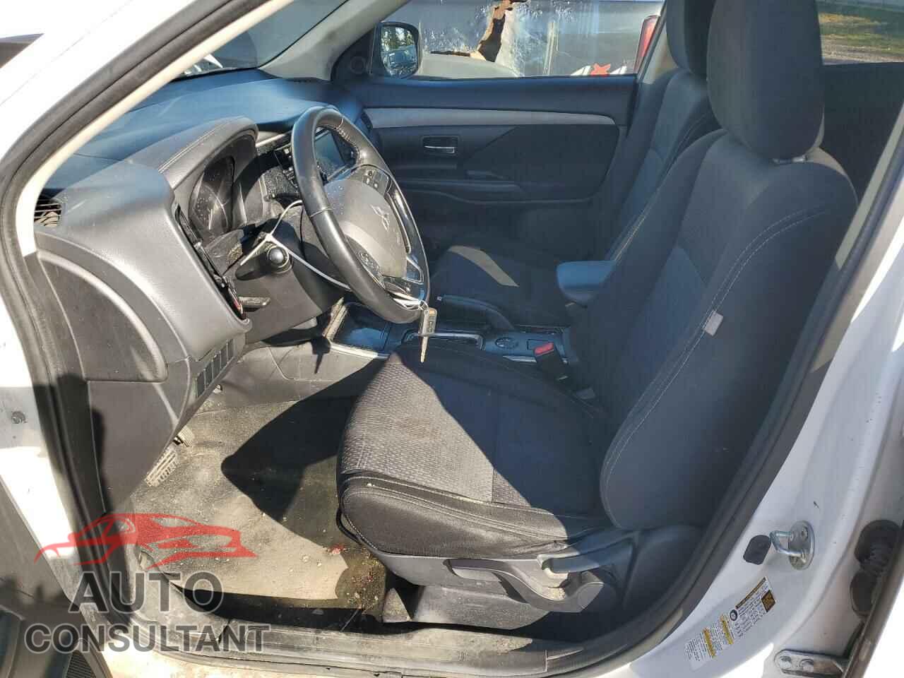 MITSUBISHI OUTLANDER 2017 - JA4AD2A3XHZ037104
