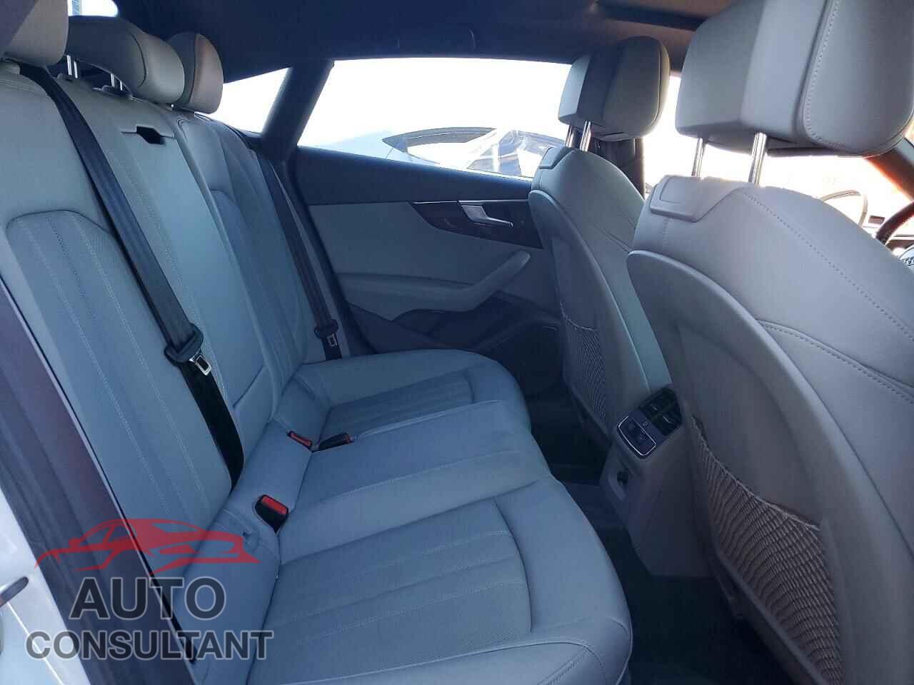 AUDI A5 2018 - WAUFNCF50JA070154